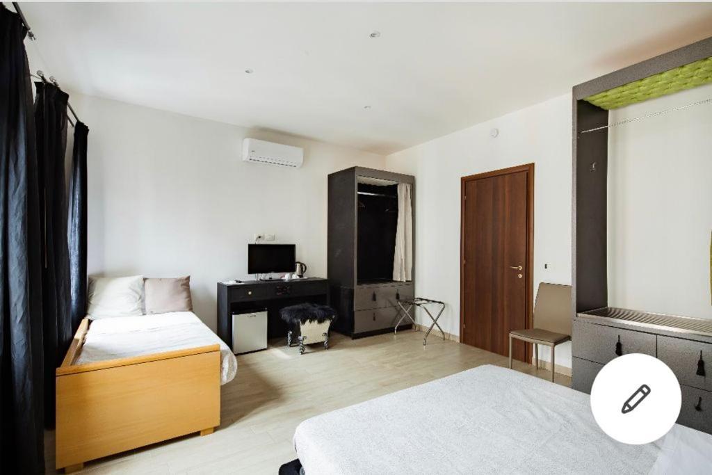 Blu Guest house